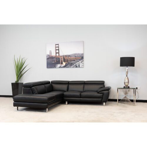 Da Vinci Italian Corner Suite with Left Hand Chaise in Black Leather